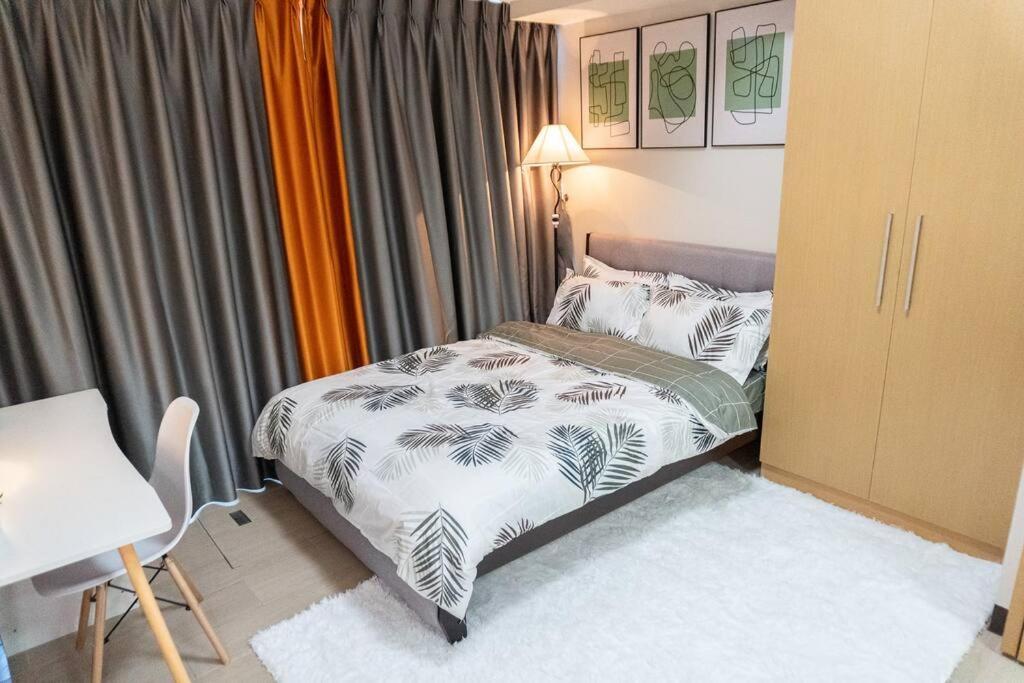 A2J Luxury 2Br Bgc Uptown Suite Near Uptown Mall Manila Exterior photo