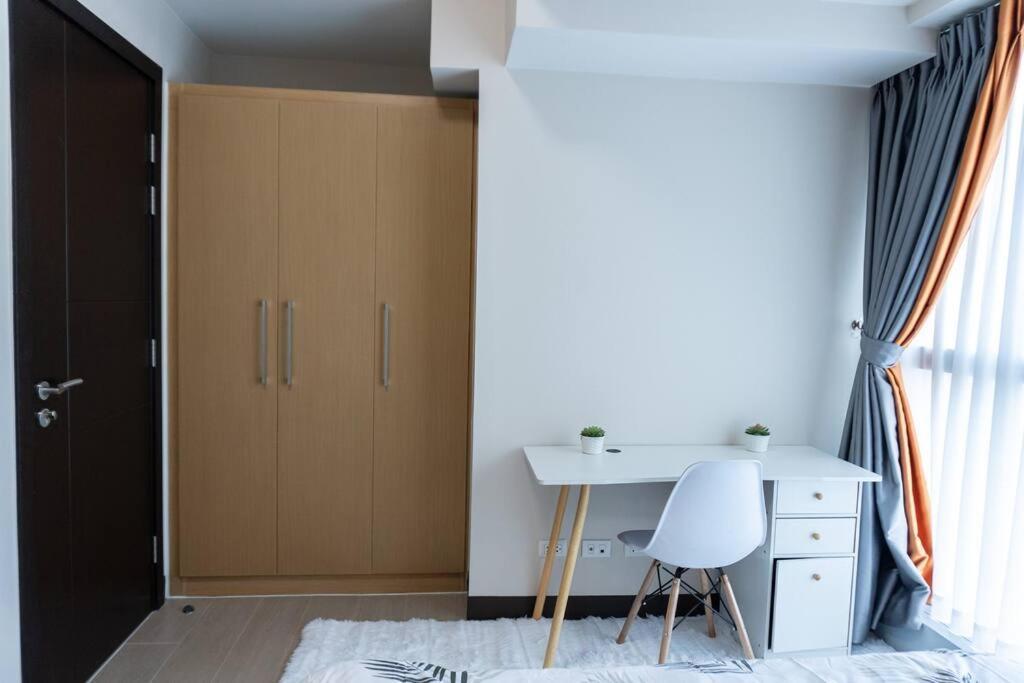 A2J Luxury 2Br Bgc Uptown Suite Near Uptown Mall Manila Exterior photo