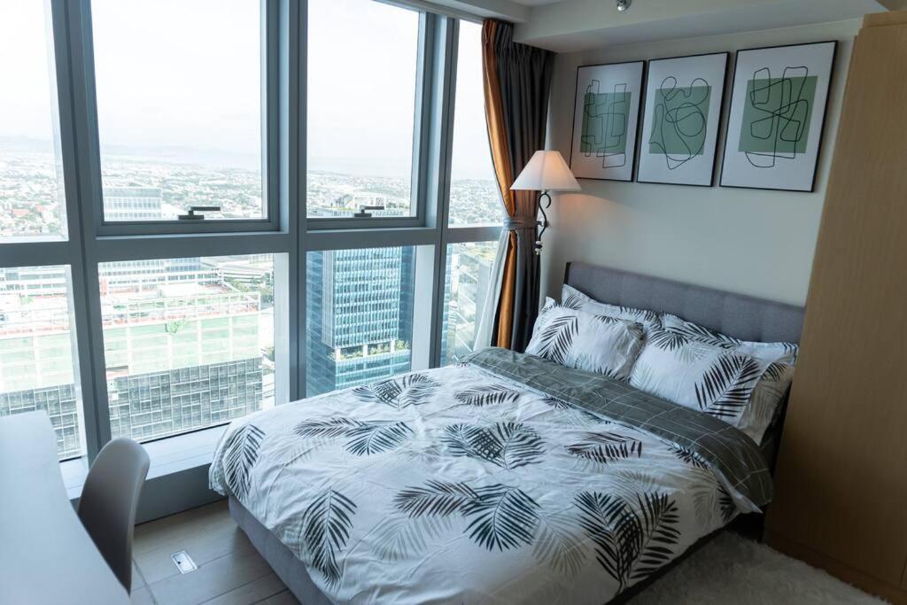 A2J Luxury 2Br Bgc Uptown Suite Near Uptown Mall Manila Exterior photo